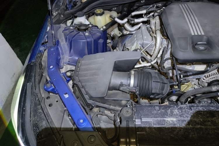Used Cadillac CT5 2020 Revised Version 28T Luxury Edition Engine Bay Right