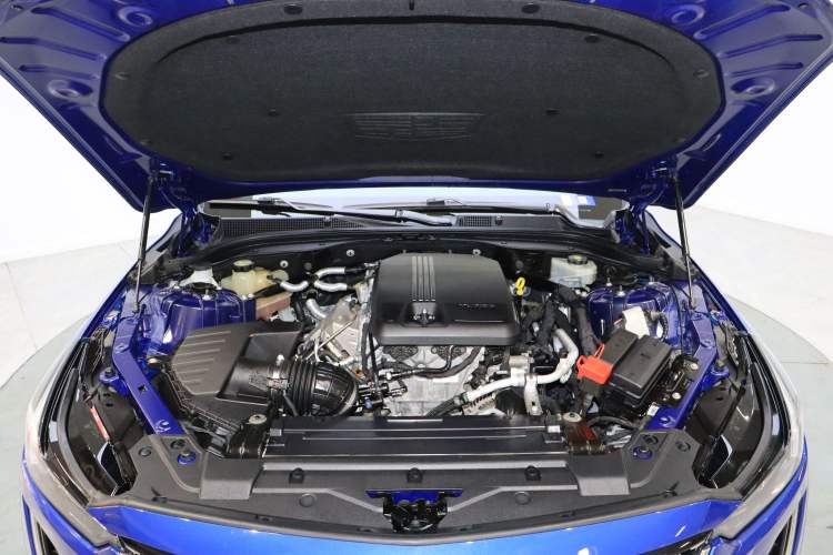 Used Cadillac CT5 2020 28T Luxury Version Engine Bay