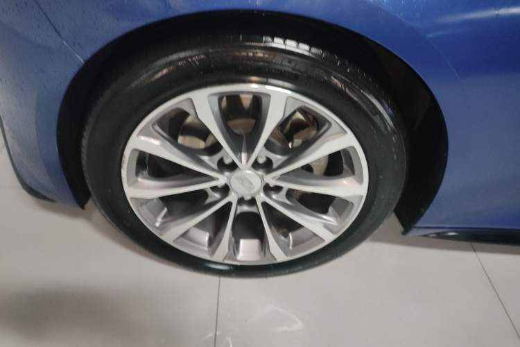Used Cadillac CT5 2020 Updated 28T Leading Sporty Version Exterior 1