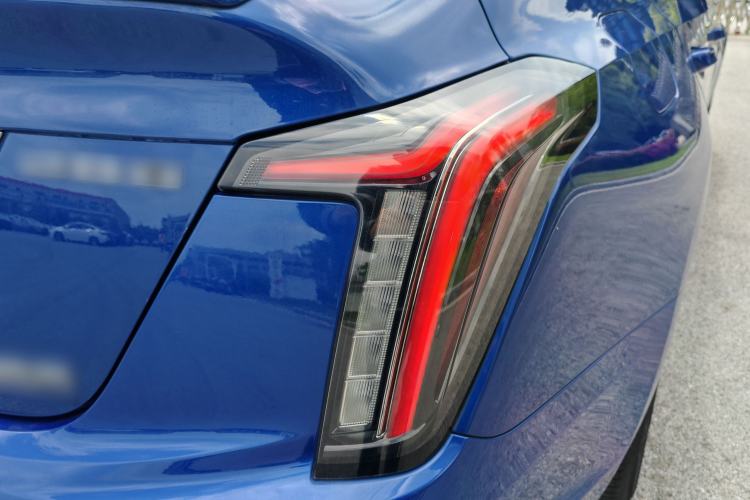 Used Cadillac CT5 2020 Updated 28T Leading Sporty Version Exterior 10
