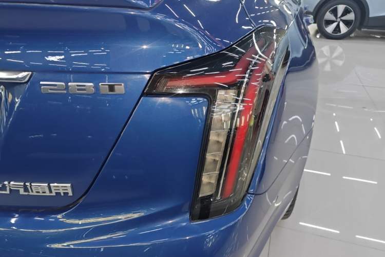 Used Cadillac CT5 2020 Revised 28T Platinum Sport Edition Exterior 3