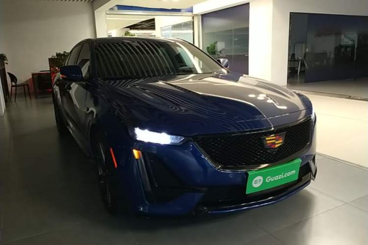 Used Cadillac CT5 2020 28T Platinum Sport Edition Front Right 45 Deg