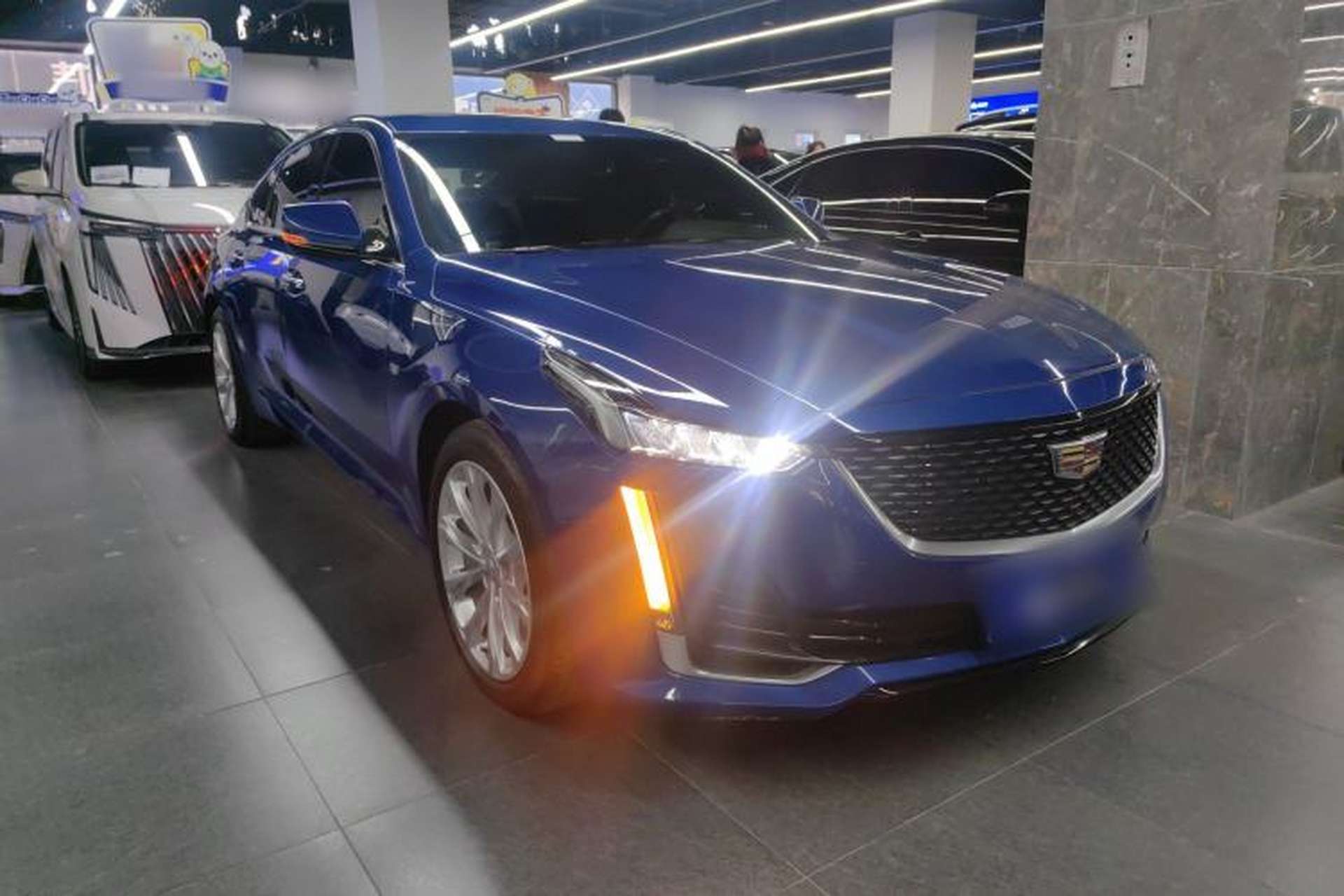 Used Cadillac CT5 2020 Revised Version 28T Luxury Edition Front Right 45 Deg
