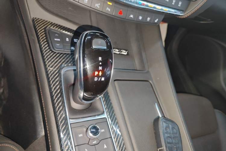 Used Cadillac CT5 2020 Revised 28T Platinum Sport Edition Gear Lever