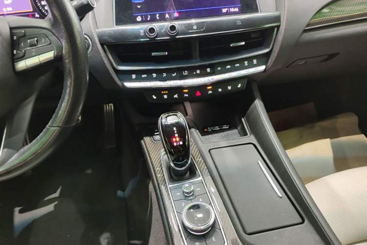 Used Cadillac CT5 2020 28T Platinum Sport Edition Gear Lever