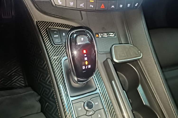 Used Cadillac CT5 2020 28T Platinum Sport Edition Gear Lever