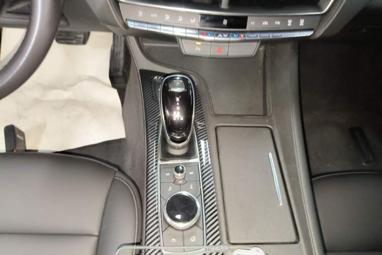 Used Cadillac CT5 2020 28T Fashion Edition Gear Lever