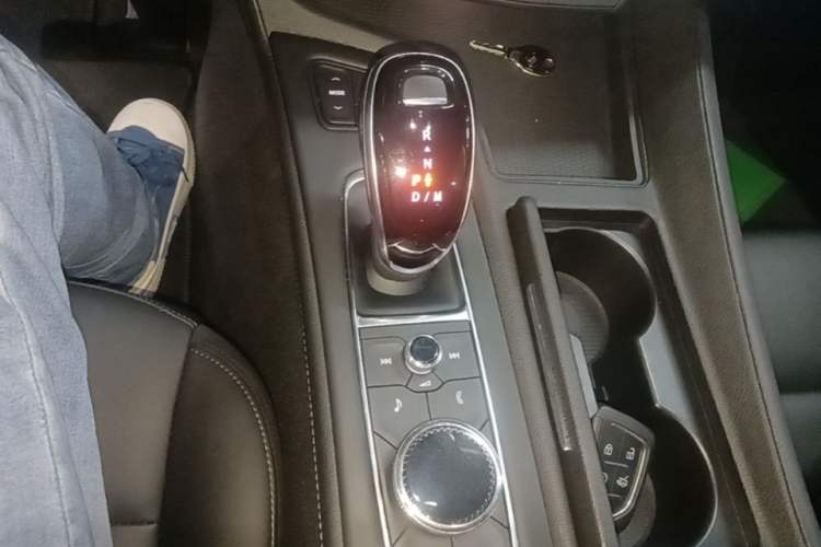 Used Cadillac CT5 2020 28T Fashion Edition Gear Lever