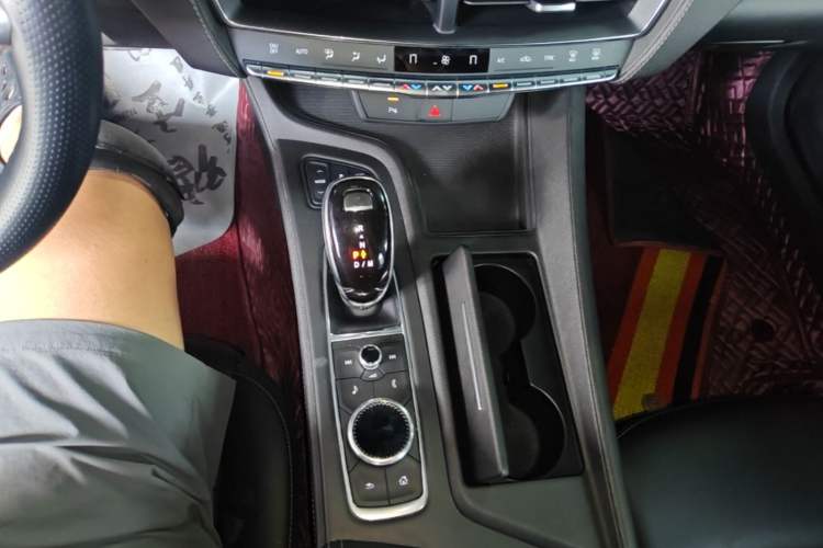 Used Cadillac CT5 2020 28T Fashion Edition Gear Lever
