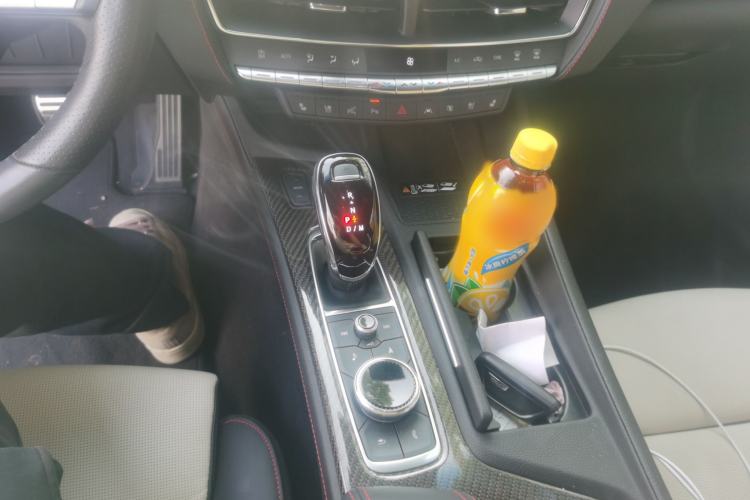 Used Cadillac CT5 2020 Revised 28T Platinum Sport Edition Gear Lever