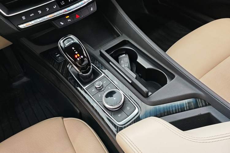 Used Cadillac CT5 2020 Revised Version 28T Luxury Edition Gear Lever