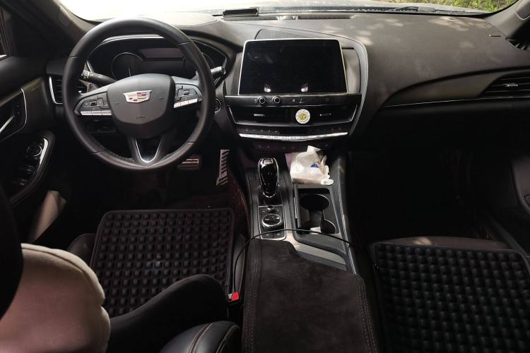 Used Cadillac CT5 2020 Updated 28T Leading Sporty Version Interior 2