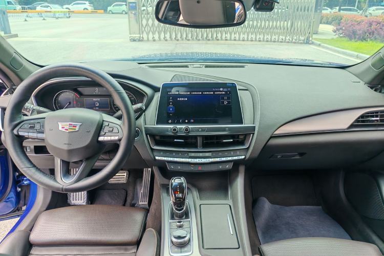 Used Cadillac CT5 2020 Updated 28T Leading Sporty Version Interior 2