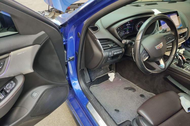 Used Cadillac CT5 2020 Revised 28T Platinum Sport Edition Interior 3