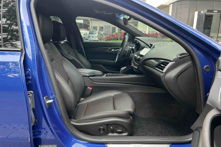 Used Cadillac CT5 2020 Revised 28T Platinum Sport Edition Interior 3