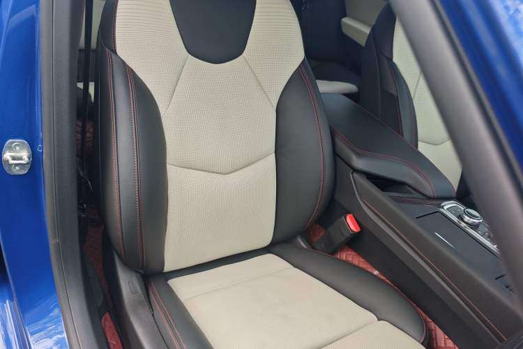 Used Cadillac CT5 2020 28T Platinum Sport Edition Interior 4