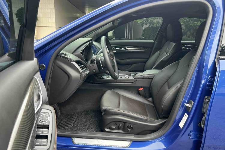 Used Cadillac CT5 2020 Revised 28T Platinum Sport Edition Interior 5
