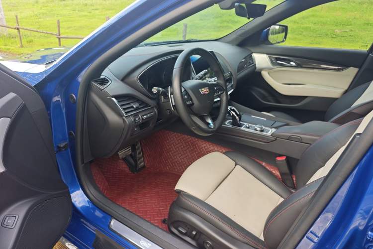 Used Cadillac CT5 2020 28T Platinum Sport Edition Interior 7