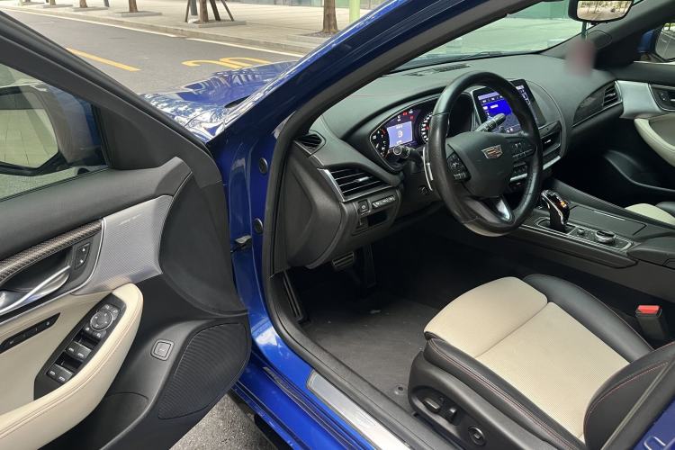 Used Cadillac CT5 2020 28T Platinum Sport Edition Interior 7