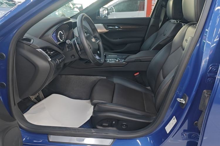 Used Cadillac CT5 2020 Revised 28T Platinum Sport Edition Left Front Seat