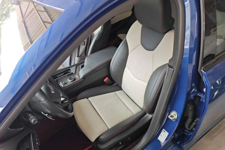 Used Cadillac CT5 2020 28T Platinum Sport Edition Left Front Seat
