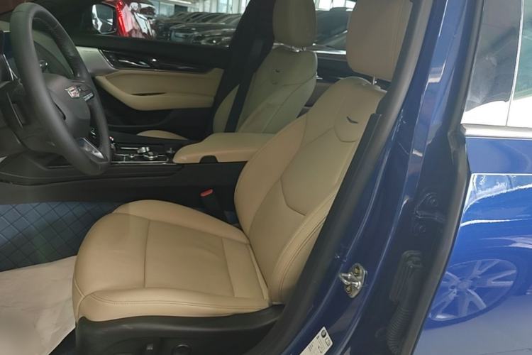Used Cadillac CT5 2020 Revised Version 28T Luxury Edition Left Front Seat