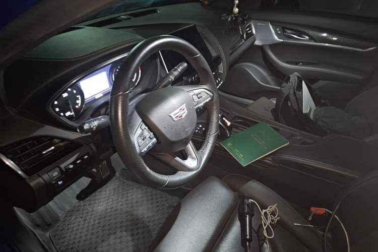 Used Cadillac CT5 2020 Revised 28T Platinum Sport Edition Left Front Seat