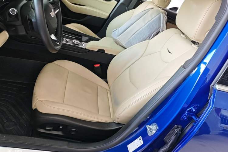 Used Cadillac CT5 2020 Revised Version 28T Luxury Edition Left Front Seat