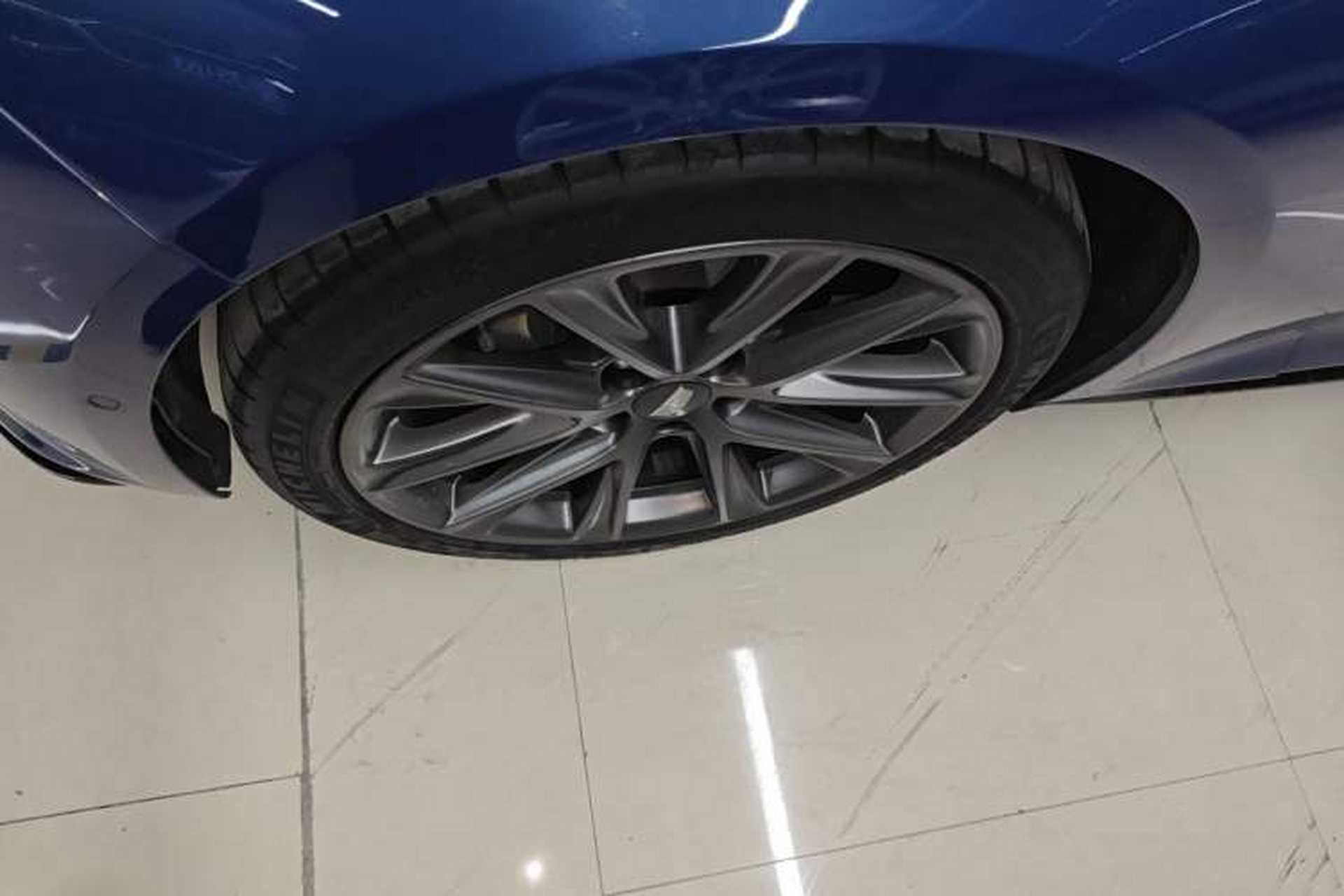 Used Cadillac CT5 2020 Revised 28T Platinum Sport Edition Left Front Wheel Hub
