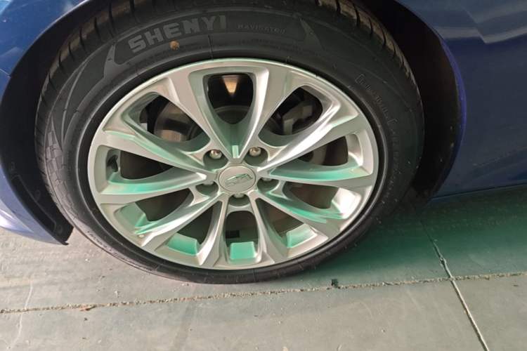Used Cadillac CT5 2020 Revised Version 28T Luxury Edition Left Front Wheel Hub