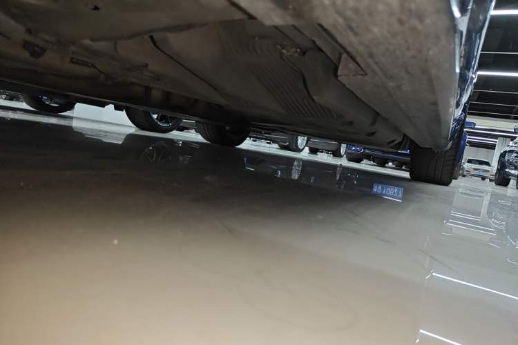 Used Cadillac CT5 2020 Revised 28T Platinum Sport Edition Left Side Sill