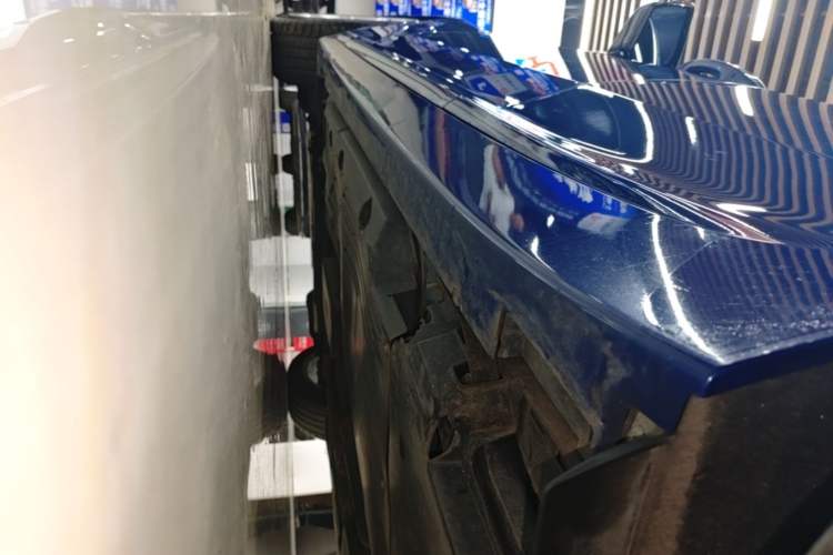 Used Cadillac CT5 2020 Revised Version 28T Tech Edition Left Side Sill