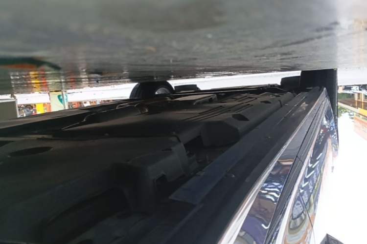 Used Cadillac CT5 2020 Revised 28T Platinum Sport Edition Left Side Sill