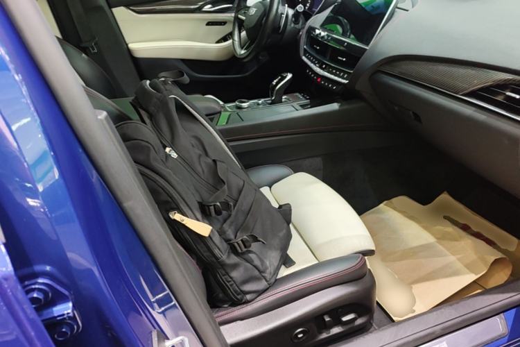 Used Cadillac CT5 2020 28T Platinum Sport Edition Right Front Seat