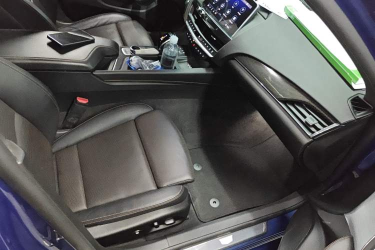 Used Cadillac CT5 2020 Revised 28T Platinum Sport Edition Right Front Seat