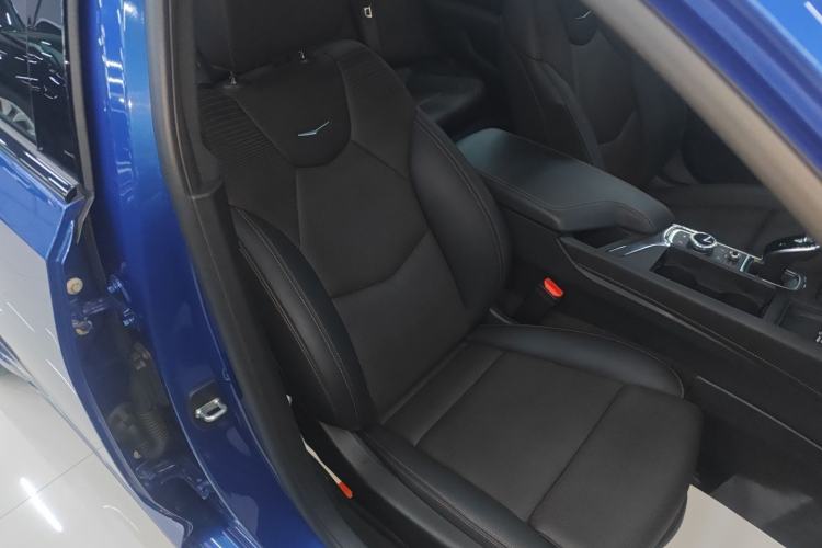 Used Cadillac CT5 2020 Revised 28T Platinum Sport Edition Right Front Seat