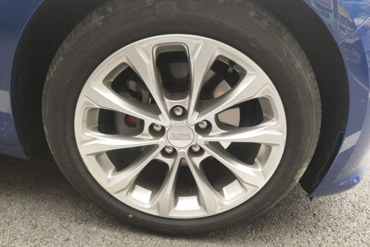 Used Cadillac CT5 2020 Revised Version 28T Luxury Edition Right Front Wheel Hub