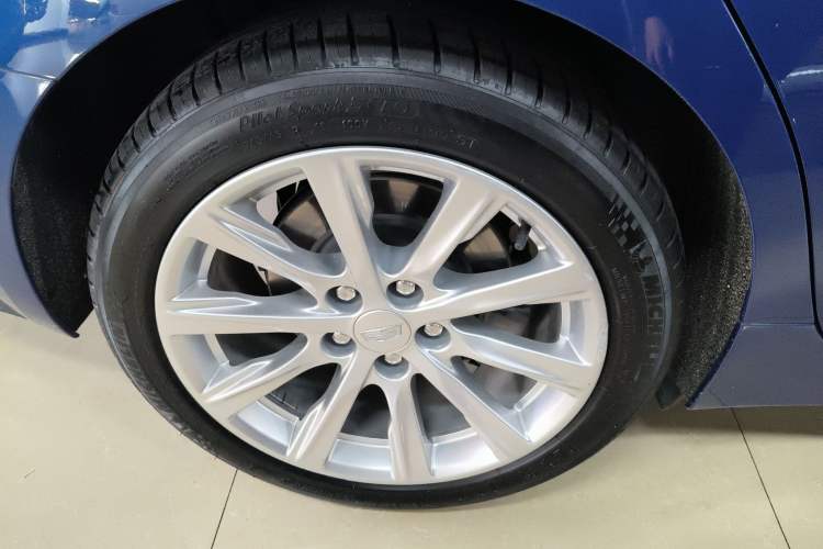 Used Cadillac CT5 2020 28T Fashion Edition Right Rear Wheel Hub