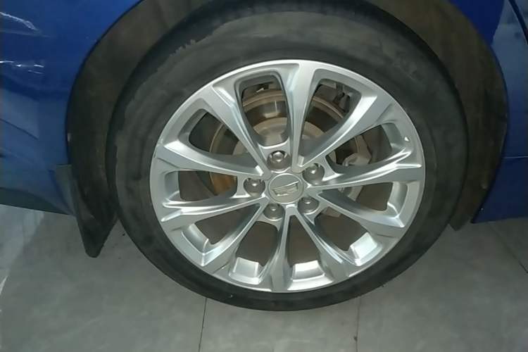 Used Cadillac CT5 2020 28T Luxury Version Right Rear Wheel Hub