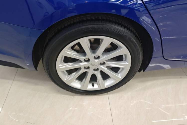 Used Cadillac CT5 2020 Revised Version 28T Tech Edition Right Rear Wheel Hub