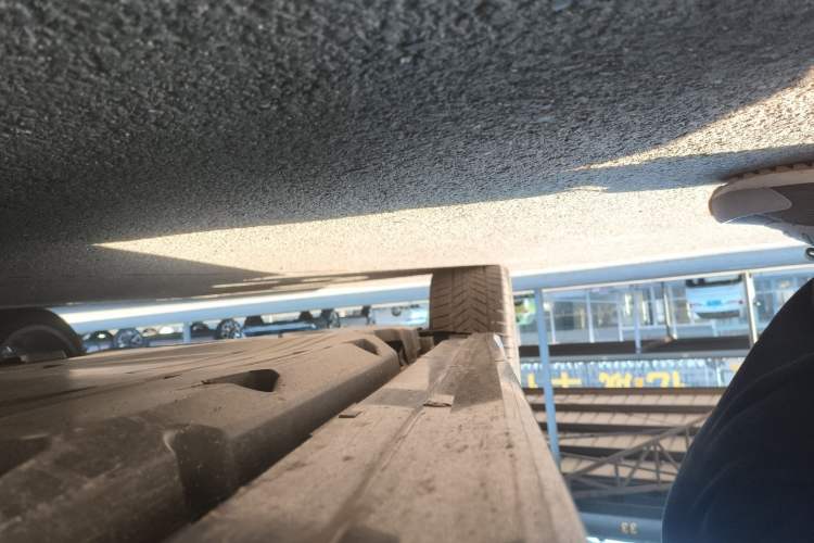 Used Cadillac CT5 2020 28T Platinum Sport Edition Right Side Sill