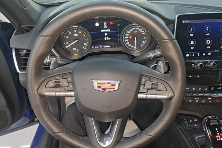 Used Cadillac CT5 2020 Revised 28T Platinum Sport Edition Steering Wheel