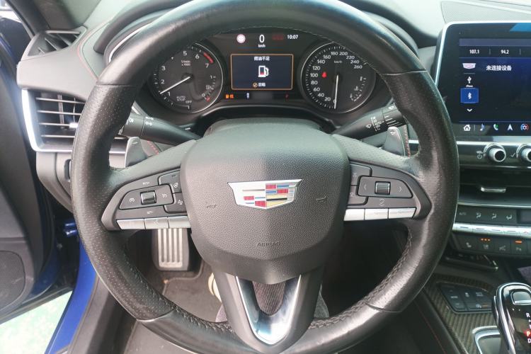 Used Cadillac CT5 2020 28T Platinum Sport Edition Steering Wheel