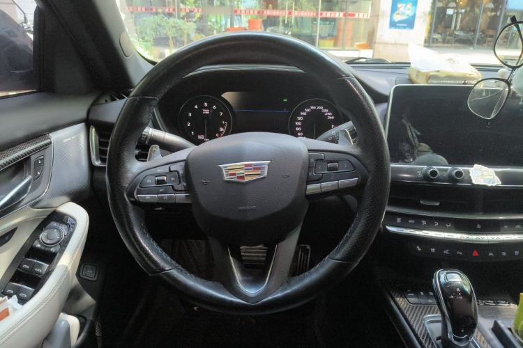 Used Cadillac CT5 2020 28T Platinum Sport Edition Steering Wheel