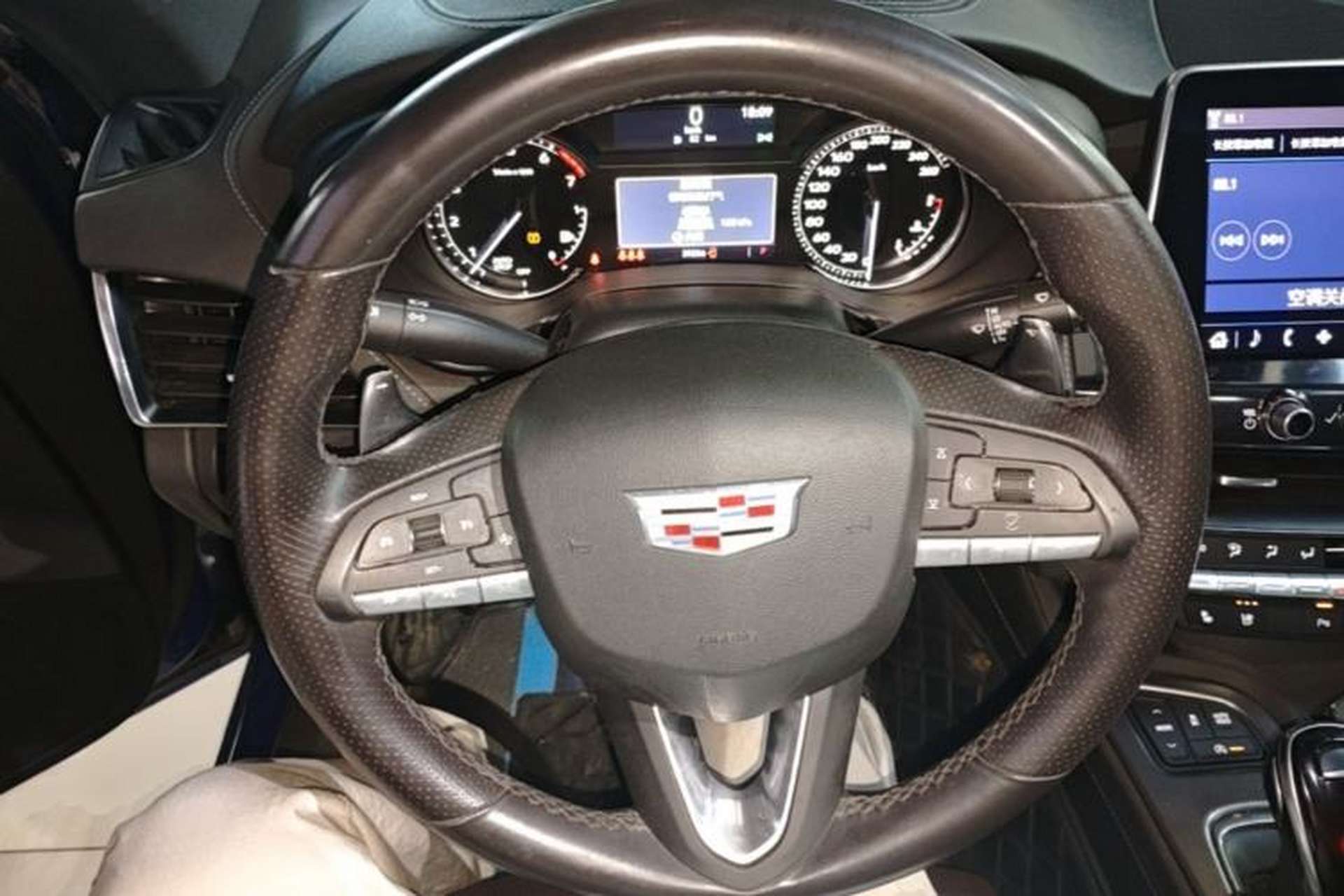 Used Cadillac CT5 2020 28T Leading Sport Model Steering Wheel