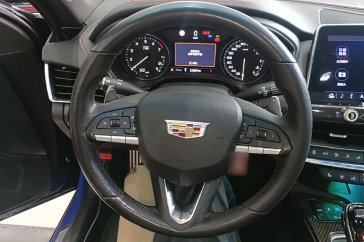 Used Cadillac CT5 2020 28T Platinum Sport Edition Steering Wheel