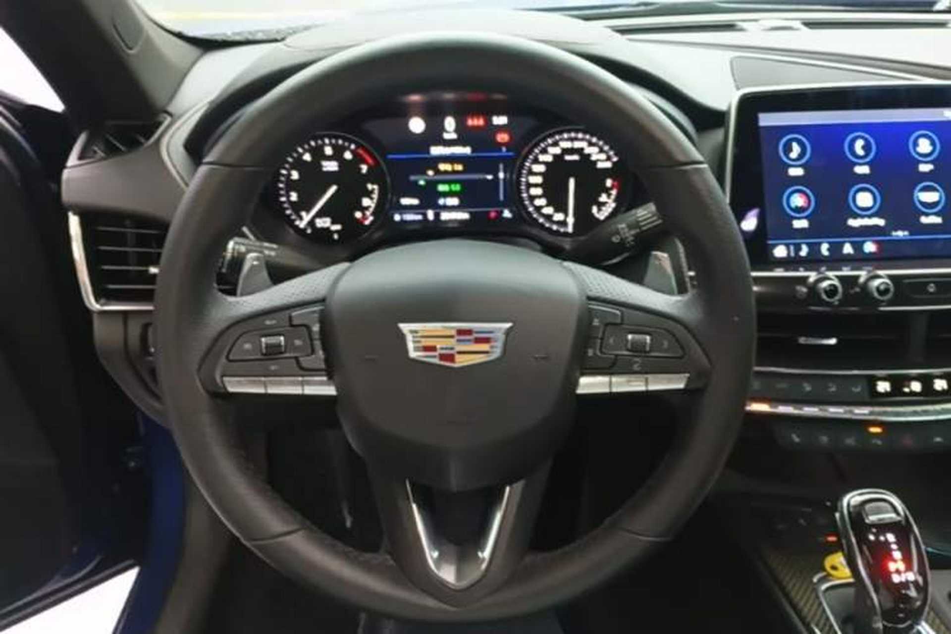 Used Cadillac CT5 2020 Revised 28T Platinum Sport Edition Steering Wheel