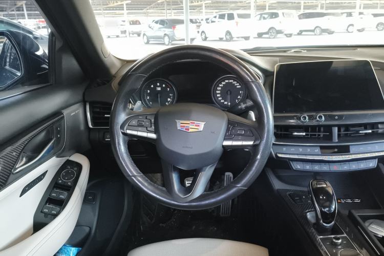 Used Cadillac CT5 2020 28T Platinum Sport Edition Steering Wheel