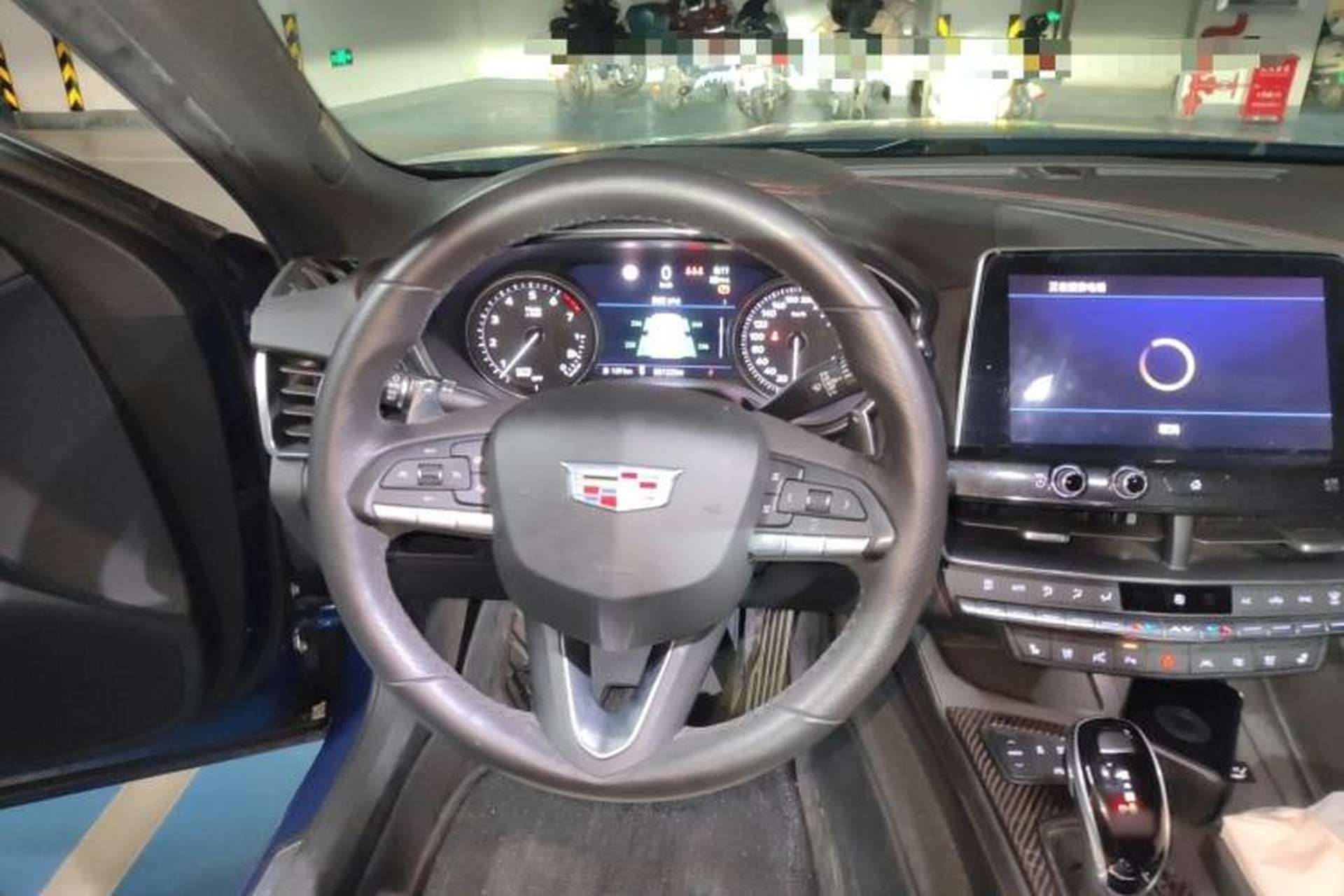Used Cadillac CT5 2020 Revised 28T Platinum Sport Edition Steering Wheel