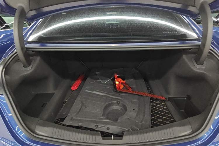 Used Cadillac CT5 2020 Revised 28T Platinum Sport Edition Trunk